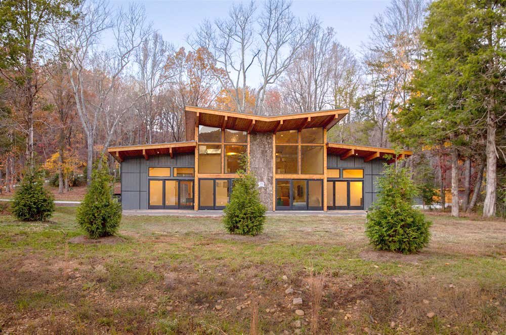 Can Luxury and Eco-Friendliness Coexist: How Our Post and Beam Homes Embrace Eco-Friendly Design