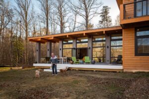 42040 Custom Silverton Ext VA (19)