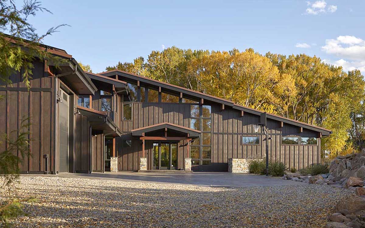 Custom Home vs Production Home: What’s the Real Difference in Cost and Quality?